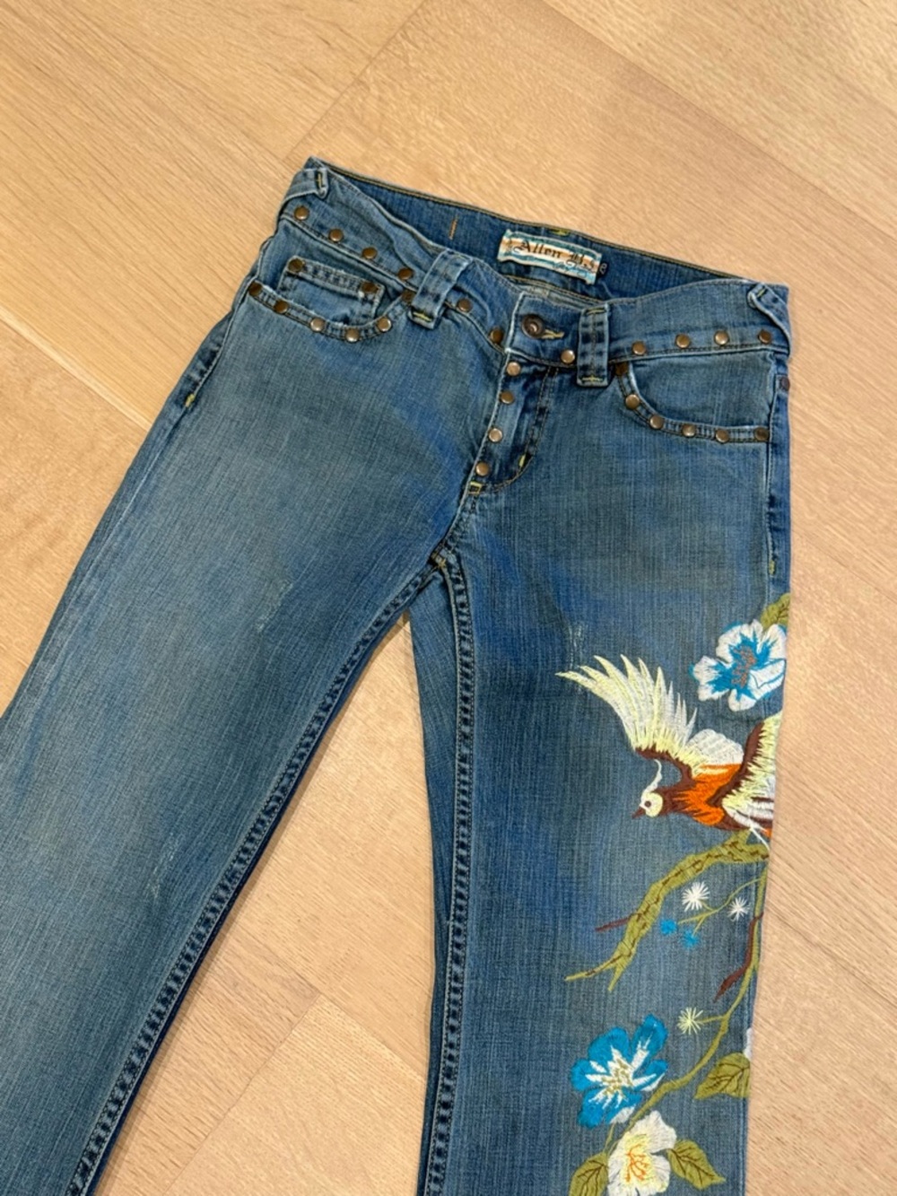 Vintage Allen B. Embroidered Blue Jeans with Floral & Bird Detail - Picture 4 of 7